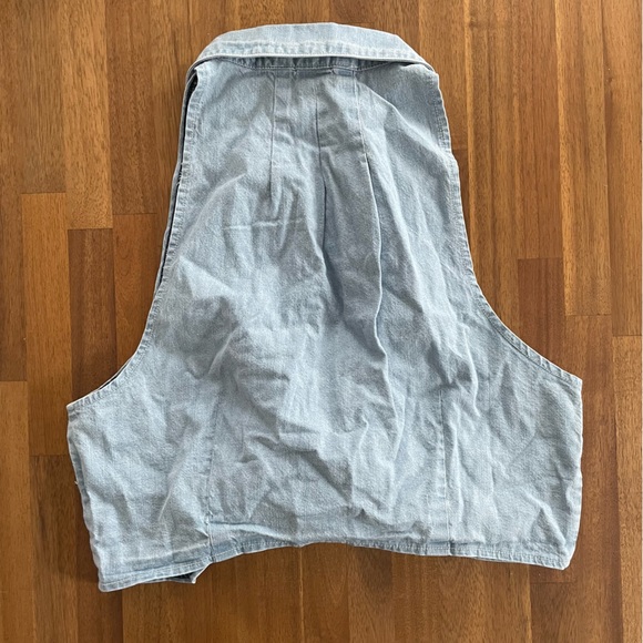 UO Palmer Chambray Tie-Front Blouse - NWT! - Picture 4 of 4